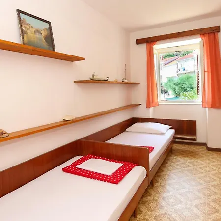 Сasa de vacaciones Kuca Na Plazi *