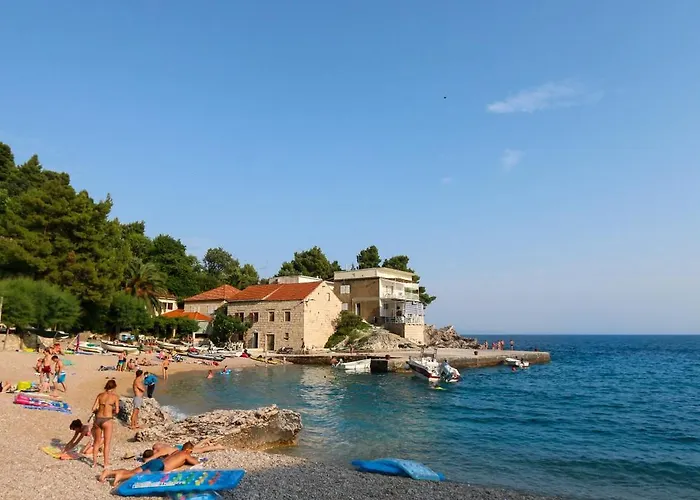 Kuca Na Plazi בית נופש