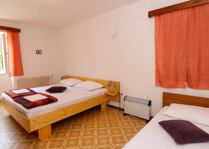 בית נופש Kuca Na Plazi Podobuče